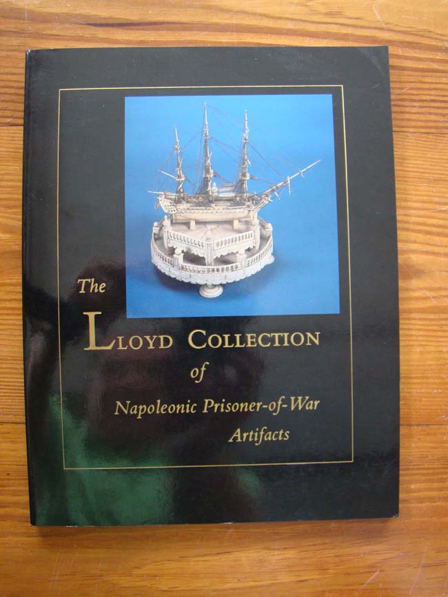 A fine Napoleonic Prisoner-Of-War Bone Games Box circa 1795-1815 — image 3